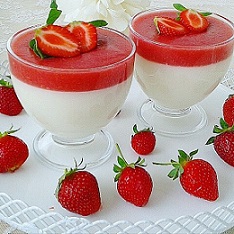 Kolay Çilek Püreli Muhallebi Tarifi En Kolay Sütlü Tatlı Tarifleri 