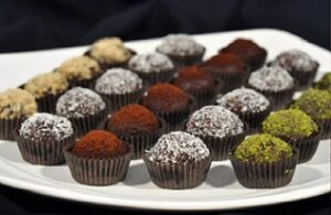 Bebe Bisküvili Elmalı Toplar En Kolay Hamur İşi Tarifleri  Bebe Bisküvili Elmalı Toplar En Kolay Hamur İşi Tarifleri