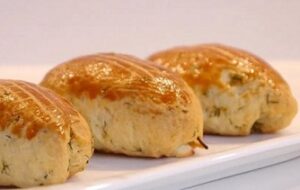 Dere Otlu Havuçlu Poğaça Tarifi En Kolay Hamur İşi Tarifleri  Dere Otlu Havuçlu Poğaça Tarifi En Kolay Hamur İşi Tarifleri