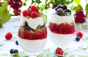 Kadehte Meyveli Kup Tarifi En Kolay Sütlü Tatlı Tarifleri Kadehte Meyveli Kup Tarifi En Kolay Sütlü Tatlı Tarifleri