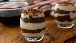 Kadehte Tramisu Tarifi En Kolay Sütlü Tatlı Tarifleri 