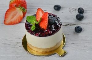 Meyveli Soğuk Cheesecake Tarifi En Kolay Pasta Tarifleri Meyveli Soğuk Cheesecake Tarifi En Kolay Pasta Tarifleri